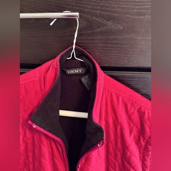 ❤️ Vintage Stunning DKNY Fleece Lined Puffy Vest ❤️ - Picture 7 of 16
